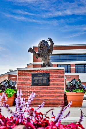 The UAFS Numa Statue in front of the UAFS Stubblefield Center